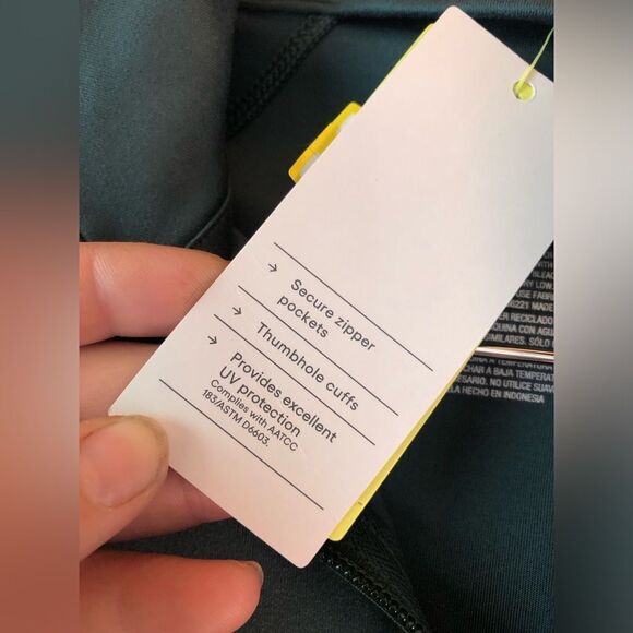 📳 All In Motion | NEW Fitted Green Sweater - Picture 6 of 8